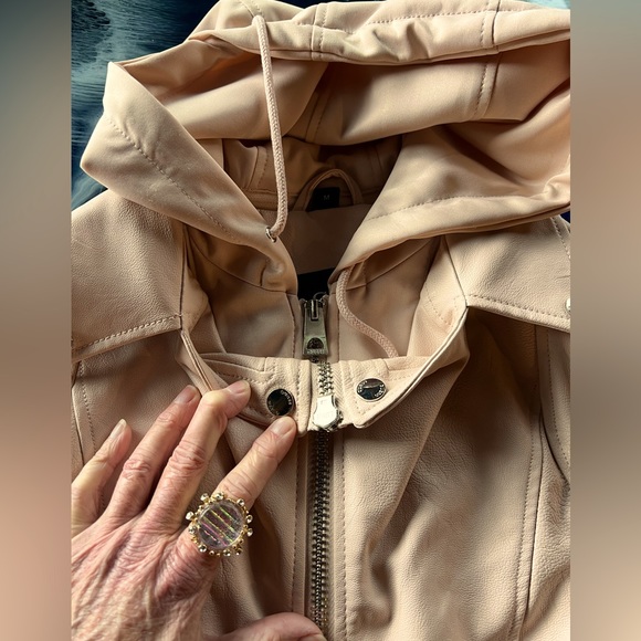 SALE! BUY or BUNDLE! Guess NWOT Blush Faux Leather Jacket zip out hood&liner SzM - Picture 12 of 16